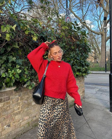 ♥️ chlo davie | one more sleep 🎄❤️ | Instagram Christmas Holiday Outfits, Outfit Red, Holiday Outfits Christmas, Lookbook Inspiration, New York Outfits, Autumn Fits, Red Fits, Fall Capsule Wardrobe, Thanksgiving Outfit