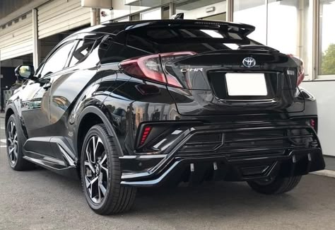 Toyota Chr Black, Toyota Chr Hybrid, New Car Vision Board Toyota, Hybrid Cars Toyota, Toyota C-hr Gr Sport, Toyota Chr, Toyota Hybrid C-hr, Car Modified, Vision Board Images