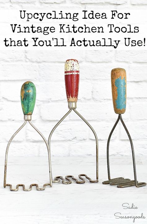 Vintage Kitchen Items, Diy Wood Kitchen Projects, Antique Ideas, Vintage Kitchen Utensils Repurposed, Antique Upcycle, Upcycle Vintage, Upcycle Utensils, Antique Kitchen Decor Ideas, Decorating With Vintage Kitchen Utensils