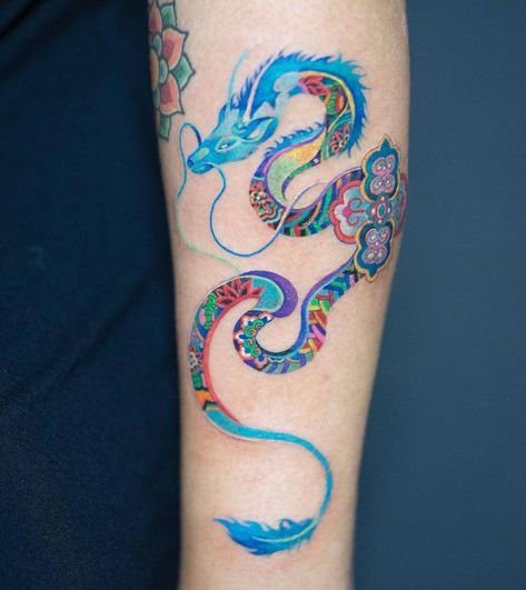 Dragon in Korean traditional patterns. Dragon Tattoo Korean, Korean Dragon Tattoo, Dragon Tattoo Stencil, Korean Dragon, Dragon Tattoo Meaning, Red Dragon Tattoo, Korean Tattoos, Tattoo Pictures, Dragon Tattoo For Women