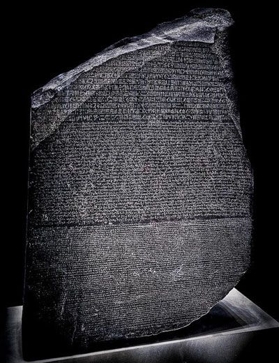 The Rosetta Stone (196 b.c.) is one of the most important archaeological finds of all time. Discovered in 1799, this granite block containing a decree written in three languages allowed Egyptologists to translate hieroglyphics for the first time since the fourth century AD. Demotic Script, Memphis Egypt, Ancient Archeology, Egyptian Hieroglyphs, Rosetta Stone, Egyptian Hieroglyphics, The British Museum, Egyptian History, Interesting History