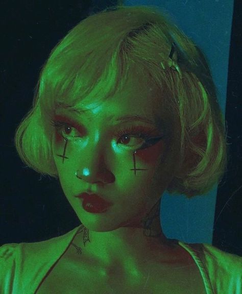 5. SHOWER MAKEUP - this look can just be a messy version of whatever I already have going on (it's the last scene), maybe add some upside down crosses Alternative Makeup, Face Reference, Aesthetic People, Poses References, Portrait Inspiration, 인물 사진, Photo Reference, Photography Inspo, Art Reference Photos