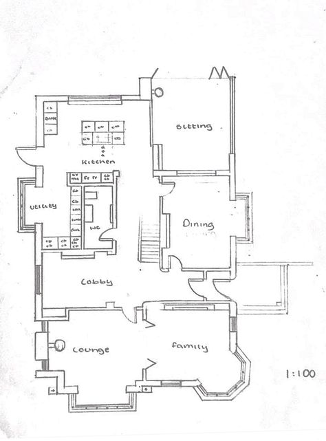 90s House Layout, House Inspiration Bloxburg, Zoe Sugg House Interior, Family Apartment Layout, Zoe Sugg House, Zoella House, New House Exterior, 90s House, Crazy Houses