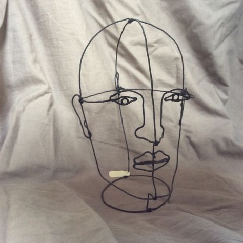 Wire Portraits, Wire Mannequin, Paper Mache Dolls, Wire Sculptures, Art Wire, Flower Festival, Shadow Art, David Hockney, Wire Sculpture