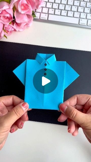 paper crafts creator on Instagram: ""Craft a Special Shirt for Dad This Father's Day"

Hashtags:#ParentChildHandmade #HandmadeDIY #FathersDayHandmade #FathersDayGift #DIYForDad" Craft Ideas Paper, Paper Craft Ideas, Shirt Making, Childrens Crafts, June 16, Cat Friendly, Kids And Parenting, Paper Craft, Making Ideas