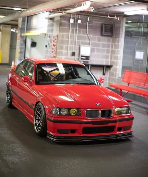 Bmw E36 318i, Bmw Red, E36 Coupe, Bmw Vintage, Gtr Car, Serie Bmw, Bond Cars, E36 M3, Dream Cars Bmw