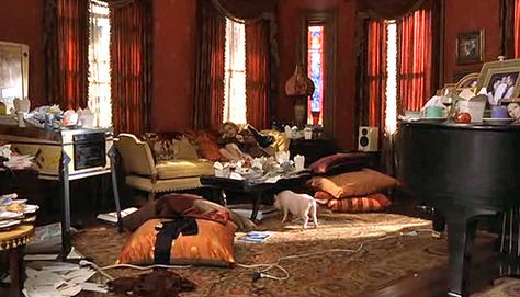 Because I adore this bedroom. Uptown Girls Movie, Movie Bedroom, Girls Apartment, Girl Apartment, Fantasy Bedroom, Hollywood Homes, Uptown Girl, New York Apartment, Nyc Apartment