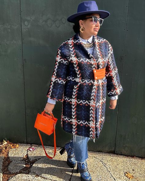 Womens OOTD Outfit Inspo with orange and Navy Coat with platform boots and Brandon Blackwood Orange ESR Tote and Navy Fedora Hat Navy And Orange Outfit, Brandon Blackwood, Winter Ootd, Ootd Women, Navy And Orange, Ootd Winter, Navy Coat, Orange Outfit, Fall Must Haves