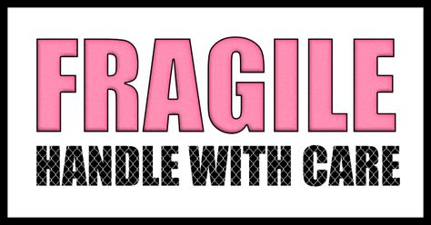 Free Printable Pink Fragile Handle With Care Labels – CuteCrafting #happymail Fragile Packaging Ideas, Fragile Sticker Free Printable, Yes Fragile, Cute Fragile Sticker Design, Moving Box Labels, Moving Labels, Labels Free Printable, Naming Ceremony Invitation, Fragile Handle With Care