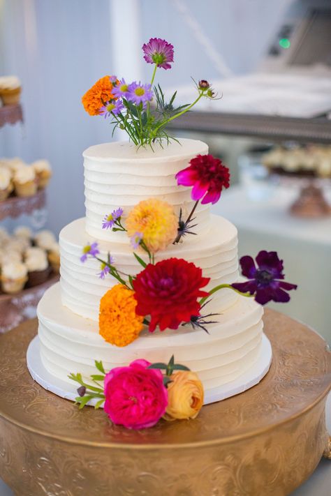 Cake is always a good idea! Cake For Reception, Wedding Cake Color, Flower Cake Ideas, Colorful Floral Wedding, Orange Wedding Cake, Flower Wedding Cake, Orange And Pink Wedding, Colorful Wedding Cakes, Bright Wedding Colors