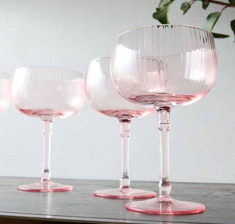 Fluted Wine Glasses, Cute Wine Glasses, Random Gift Ideas, Chinese Porcelain Vase, Store Inspiration, Glass Centerpieces, Hosting Guests, Mirror Shop, Centerpiece Bowl