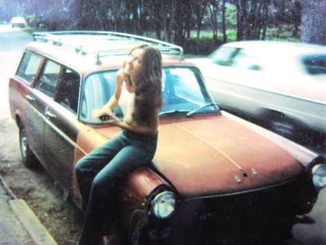 1970 Aesthetic, 1970s Aesthetic, Disco Look, Desert Arizona, 70s Girl, 70s Photos, 60s Women, Punk Looks, 70s Aesthetic