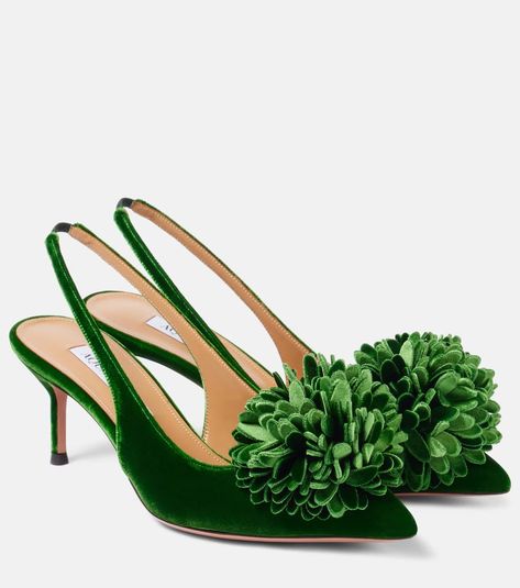 Couturier Sling 65 velvet slingback pumps in green - Aquazzura | Mytheresa Ladies Casual Shoes, Green Pumps, Aquazzura Shoes, Velvet Pumps, Mid Heels Pumps, Designer Pumps, Slingback Flats, Blue Pumps, Elegant Ladies