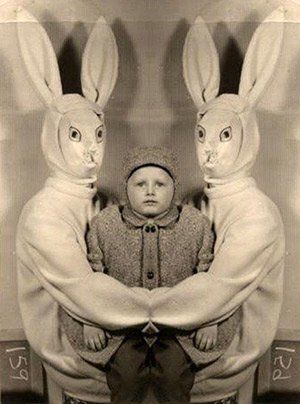 weird easter bunny Creepy Easter Bunny, Creepy Easter, Funny Stories For Kids, Easter Bunny Pictures, Evil Bunny, Easter Bunny Costume, Creepy Halloween Costumes, Bunny Images, Creepy Vintage