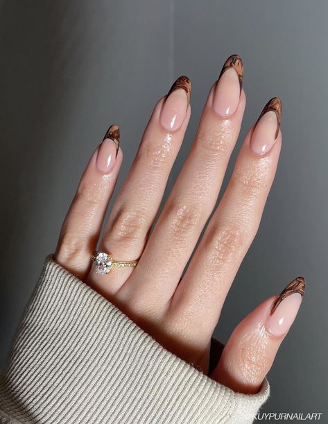 Fall Nails 2023, French Tip Nail Art, Brown Nails Design, Fall Nail Polish, Simple Fall Nails, French Tip Nail Designs, Fall Nail Trends, Fall Nail Art Designs, Nails 2023