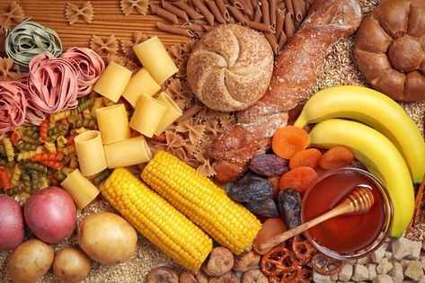 Pictures: The Truth About Carbs Low Protein Diet, Good Carbs, High Carb Foods, Carbohydrates Food, Fiber Rich Foods, Carbohydrate Diet, High Carb, Low Carbohydrate Diet, Low Carbohydrates