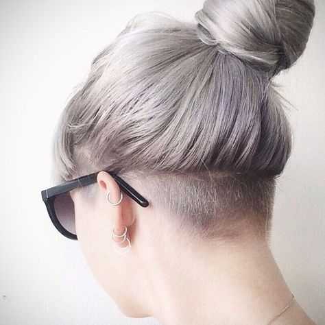 Undercut Hair, Undercut Hairstyles Women, Undercut Long Hair, Nape Undercut, Shaved Undercut, Undercut Women, Haircut Types, Undercut Hairstyles, Shaved Hair