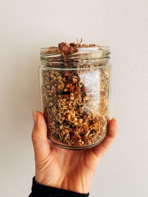 Made with soaked buckwheat groats for easier digestion, raw nuts + seeds, coconut shreds, dried fruit, and a touch of maple syrup. Simple to make, naturally high in protein + nutrients, and low in sugar. Soaked Granola, Groats Recipe, Buckwheat Granola, Oatmeal Granola, Gluten Free Brunch, Healthy Breakfast Snacks, Buckwheat Recipes, Grain Recipes, Buckwheat Groats