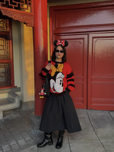 disney pic inspo disney outfit disney inspo disneyworld disney land disney style   #disney #disneyworld #disneyland Disneyland Outfits Women Fall, Disneyland Street Style, Disneyland Birthday Outfit, Tokyo Disneyland Aesthetic, Tokyo Disneyland Outfit, Disney Outfits Winter, Disneyland Fashion, Disneyland Fits, Disney Core