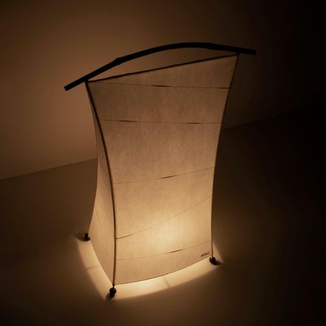 The Mino Washi Lamp "NOW" is a modern floor lamp that embodies the traditional craftsmanship of "Gifu Lanterns" from the Mino region in Gifu Prefecture, Japan. Emitting a soft, warm light crafted from Mino washi paper, a method that has endured for over 1,300 years since the 700s, this lamp brings a calming ambiance to any space. Each Mino Washi Lamp "NOW" is meticulously crafted using bamboo, thread, and washi paper made by skilled artisans. The traditional "Nagashi-suki" method ensures that th Japanese Lighting, Japandi Home Decor, Floor Lamp Modern, Japanese Lamp, Japanese Lamps, Paper Floor Lamp, Japanese Lantern, Dining Room Lamp, Traditional Lanterns