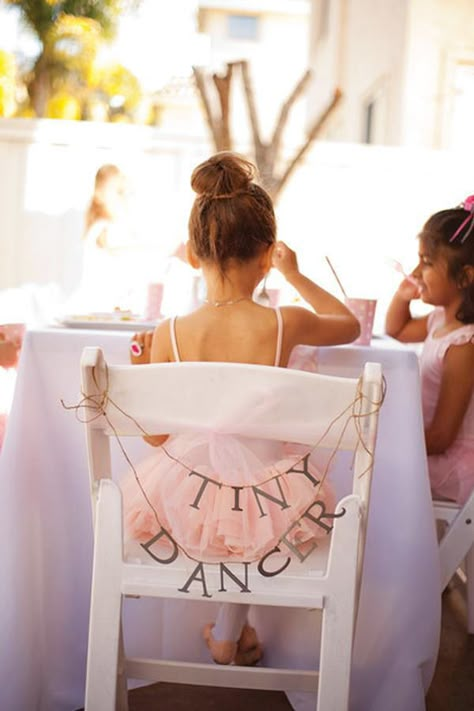 Ballerina Party Ideas, Ballet Birthday Party, Ballerina Theme, Ballerina Birthday Party, Ballet Birthday, Ballet Party, Ballerina Birthday Parties, Tutu Party, Party Hostess