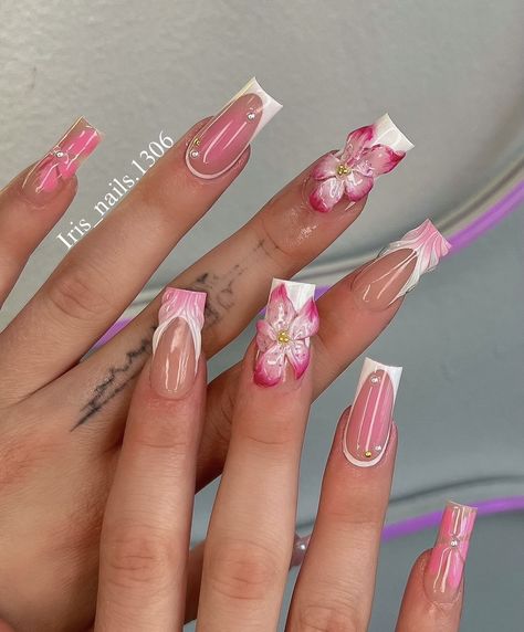 Pink Hibiscus Nails, Pink Nails With Flowers, Nails With Flowers, Pink Flower Nails, Girly Acrylic, Medium Nails, Acrylic Nail Set, Simple Acrylic, Broken Nails