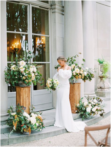 Wedding Altar Pillar Flowers, Wedding Altar Vases, Plant Stand Wedding Ceremony, Wedding Ceremony Flowers Pedestal, Flowers On Pillars For Wedding, Wedding Ceremony Columns, Ceremony Florals On Stands, Wedding Ceremony Flower Pillars, Archless Wedding Ceremony