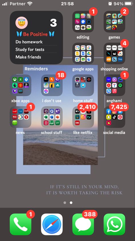 Iphone Default Homescreen, Iphone Wallpaper Dark Mode, Iphone Default Wallpaper, Default Iphone Wallpaper, Homescreen Organization, Turkey Spaghetti, Apple Electronics, Phone Setup, I Phone 8+