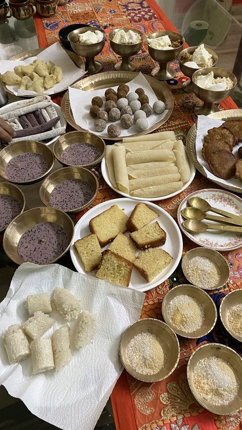 Assamese Bihu Photography, Bihu Assam Aesthetic, Assamese Wedding Decoration, Magh Bihu Photo, Assam Aesthetic, Assamese Recipes, Bangla Culture, Assamese Thali, Bihu Assam