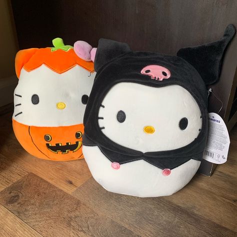 Accepting Offers !! #Halloween #Hellokitty #Sanrio #Squishmellow #Squishmellow Halloween Plushies, Kitty Toys, Hello Kitty Merchandise, Hello Kitty Toys, Hello Kitty Clothes, Hello Kitty Aesthetic, Melody Hello Kitty, Hello Kitty Accessories, Hello Kitty Halloween