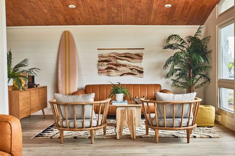 Surf Shack Interior, The June Motel, Surf Interior, Retro Beach House, Sauble Beach, Deco Surf, Boho Beach House, Surf House Decor, Surf Room