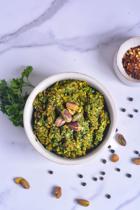 How to make Pistachio Gremolata: A Burst of Flavor and Texture Pistachio Gremolata, Paleo Sauces, Raw Pistachios, Diy Cleaning Products Recipes, Smoothie Challenge, Chimichurri Sauce, Balsamic Glaze, Salsa Verde, Pistachio