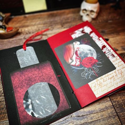 Vampire Journal Ideas, Vampire Scrapbook, Vampire Crafts, Vampire Journal, Overlay Ideas, Book Reading Journal, Books Paper, Book Reading, Reading Journal