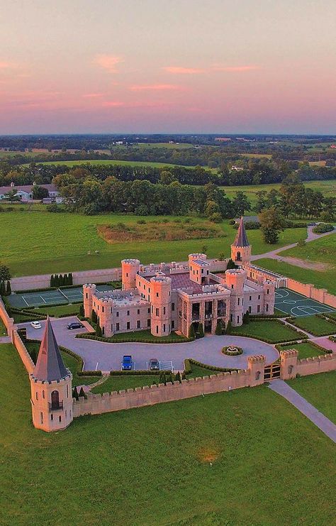 Lexington Castle Kentucky Castle, Highlands Castle, Kentucky Vacation, Boldt Castle, Hohenzollern Castle, Kentucky Horse Park, Peles Castle, Kentucky Travel, Magazine Ideas