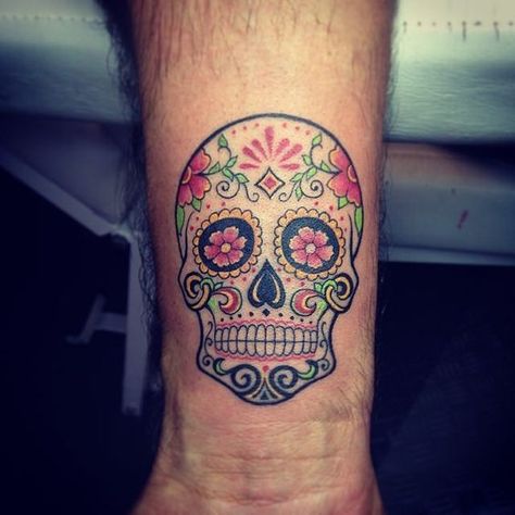 Day Of The Dead Skull Tattoo, Half Sleeve Tattoos Lower Arm, Day Of The Dead Tattoos, Mexican Skull Tattoos, Small Skull Tattoo, Candy Skull Tattoo, Sugar Skull Tattoo, Feminine Skull Tattoos, Heart Geometric