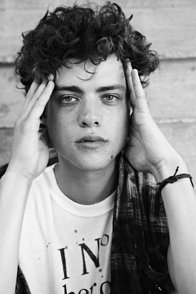 Guy Actors, The Alienist, Douglas Smith, Percy Jackson Fanfic, Sea Of Monsters, Character Inspiration Male, Aesthetic People, Hollywood Celebrities, Big Eyes