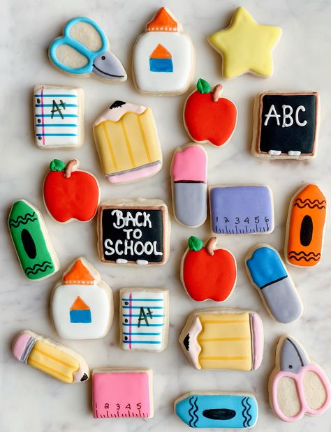 Teacher Graduation Party, Back To School Cookies, School Cookies, Teacher Graduation, Graduating Teacher, Themed Desserts, School Treats, Fondant Cookies, Head Start