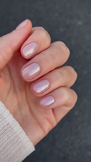 To Nails Designs, Super Short Chrome Nails, Pastel Nail Color Ideas, Squoval Chrome Nails, Light Pink Shimmery Nails, Harriet Westmoreland Nails, Short Painted Nails Simple, Nail Party Ideas, Subtle Chrome Nails