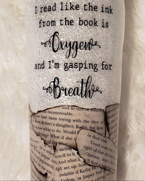 Book Tumbler Ideas, Bookish Tumbler Ideas, Book Themed Tumbler Cups, One More Chapter Tumbler, Ice Cream Diy, Tumbler Cups For Book Lovers, A Court Of Thorns And Roses Tumbler Cup, Cups Ideas, Diy Tumbler