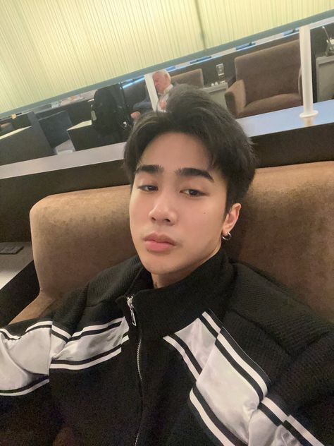 Sb19 Josh Boyfriend Material, Josh Cullen Santos, Josh Cullen, Tagalog Quotes Hugot Funny, Sb19 Josh, Perfect Boyfriend, Boyfriend Pictures, Boyfriend Material, Kos