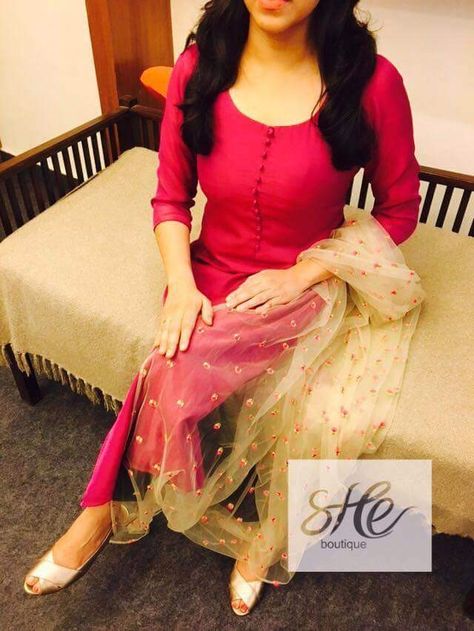 She Boutique Kurtis, Indian Kurti Designs, Salwar Pattern, Churidar Designs, Simple Kurta Designs, Salwar Dress, Simple Kurti Designs, Salwar Designs, Stitching Dresses