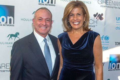 Hoda Kotb and Joel Schiffman Are Engaged! All About His Beach Proposal Today Show Hosts, Kathie Lee Gifford, Jenna Bush Hager, Jenna Bush, The Morning Show, Beach Proposal, Hoda Kotb, Inspirational Photos, Morning Show