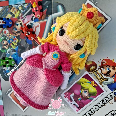 Princesa Peach #mariobros #malecrochet 3d Crochet, Princesa Peach, Crochet Design Pattern, Dream World, Crochet Design, Peaches, Crochet Amigurumi, Crochet Projects, Amigurumi