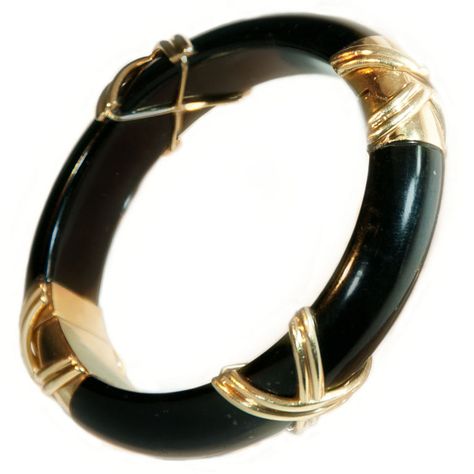 1STDIBS.COM Jewelry & Watches - EMIS - Black Jade Gold Bangle - Wayne Smith Jewels Black Jade Jewelry, Jadeite Jewelry, Jewerly Bracelets, Homemade Earrings, Mens Gemstone Rings, Black Jade, Bracelets Gold, Gold Jewelry Simple, Jade Bangle