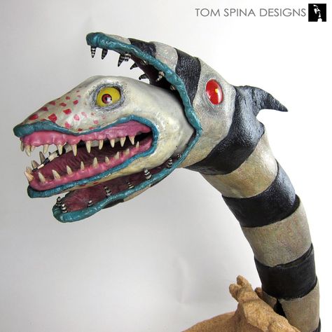 Beetlejuice Sandworm Puppet Movie Prop Display - Tom Spina Designs » Tom Spina Designs Beatle Juice, Beetlejuice Sandworm, Tim Burton Characters, Beetlejuice Movie, Beetlejuice Halloween, Tim Burton Style, Michael Keaton, Movie Props, Beetlejuice