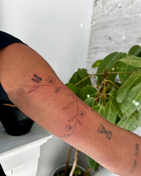 pretty vine wrap for Emiliana 🌱 Fineline Vine Tattoos, Vine Tattoos, Tattoo Inspo, Vines, Tattoos