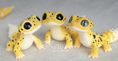 Cute Lizard, Cute Reptiles, Clay Diy Projects, Polymer Clay Animals, Cute Polymer Clay, Clay Figurine, Clay Animals, Cute Clay, Clay Art Projects