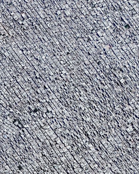 19 Aerial Views Of Cities That Just Might Change Your Perspective Amsterdam Images, New York City Images, Spain Images, Paris Images, Poor People, Picture Captions, Cadiz, Delhi India, Green Space