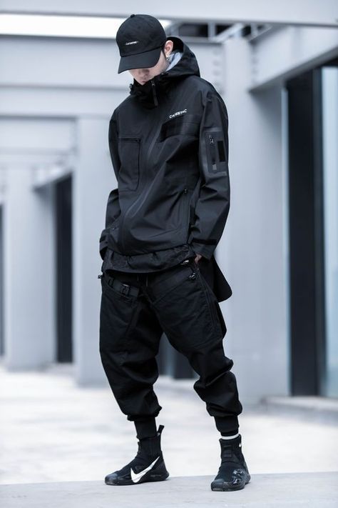 Street Wear Techwear, Cyberpunk Outfit Reference, Men’s Tech Wear, Techwear Art, Techwear Men, Casual Techwear, Cyberpunk Streetwear, Streetwear Cyberpunk, Tactical Fashion