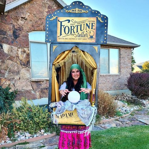 Fortune Teller Box Diy, Fortune Teller Booth Diy, Fortune Telling Booth, Diy Fortune Teller Booth, Fortune Teller Trunk Or Treat, Fortune Teller Tent, Fortune Teller Costume Diy, Fortune Teller Booth, Diy Booth